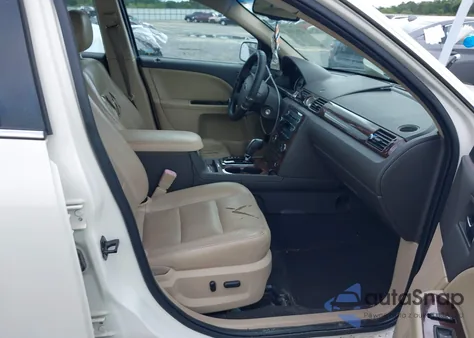 2009 Ford Taurus Limited z USA, uszkodzony, nr VIN 1FAHP25W69G123819